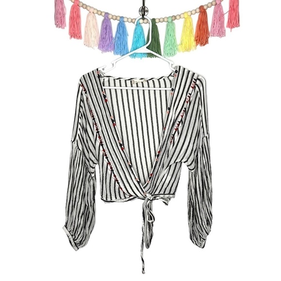 Altar’d State Cropped Stripe Wrapped Balloon Sleeve Embroidered Blouse Medium - Picture 1 of 16